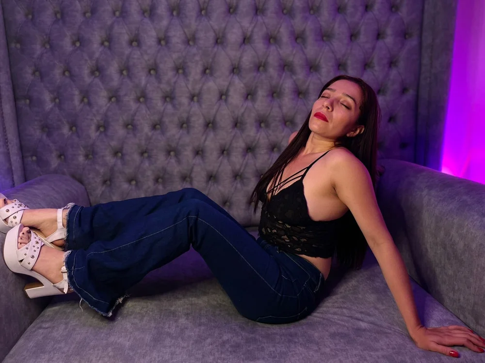 dapne_ruiz's Offline XXX Chat