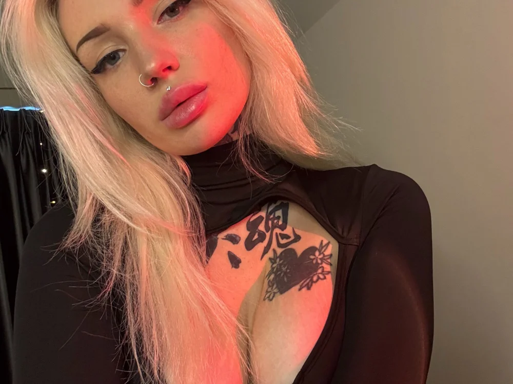 Chat +18 off-line de necroblonde