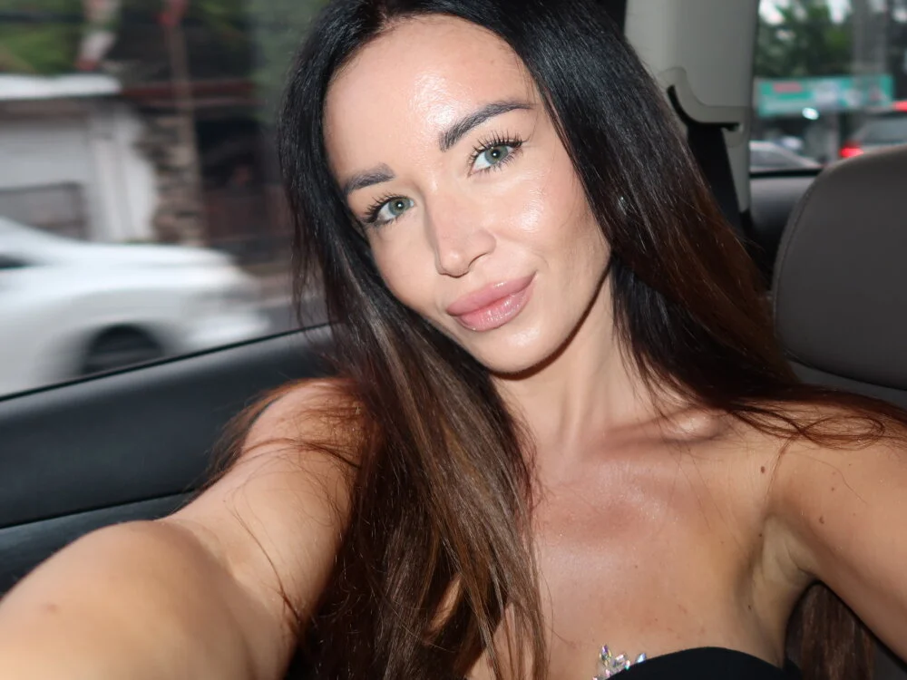 แชท XXX ออฟไลน์ของ Ravolinn