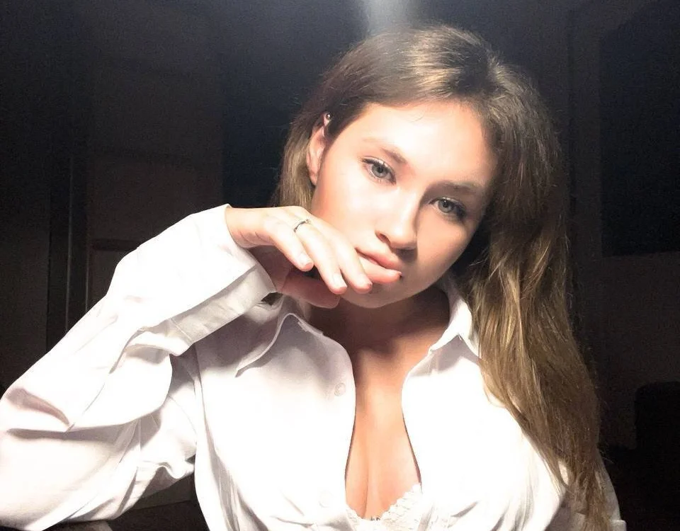 BeatrixCourtney's Offline Chat Room