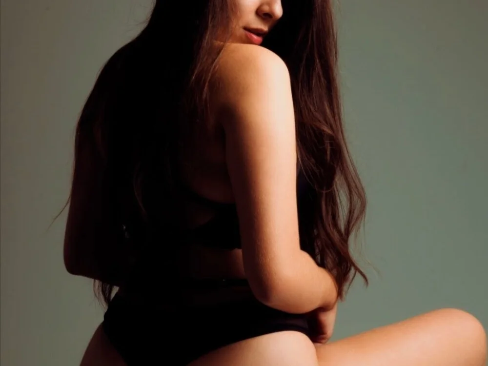 AmmyCollinsW: офлайн-секс-чат