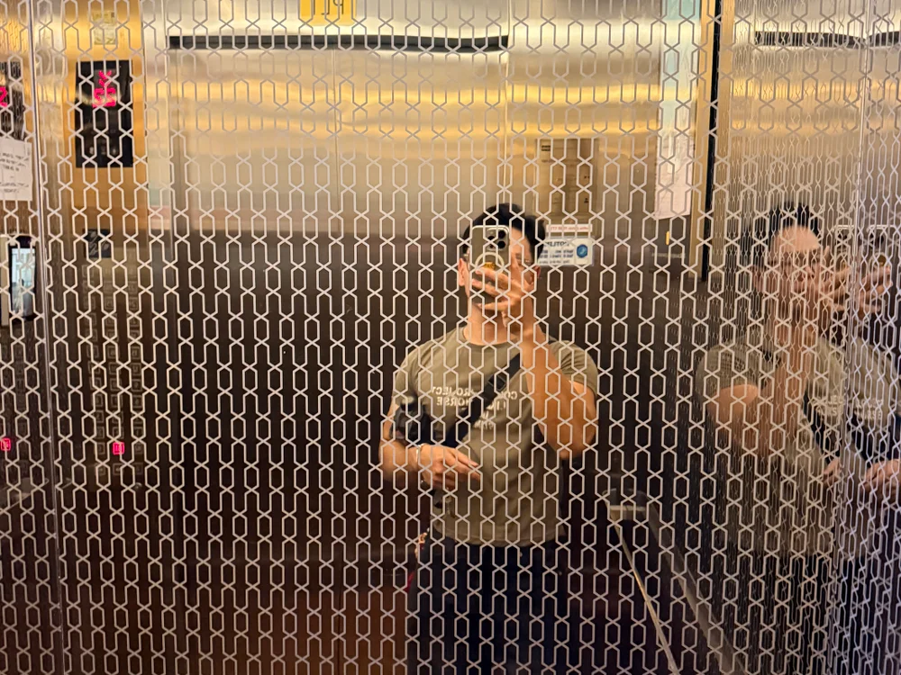 ZhangQing95 離線 XXX 聊天