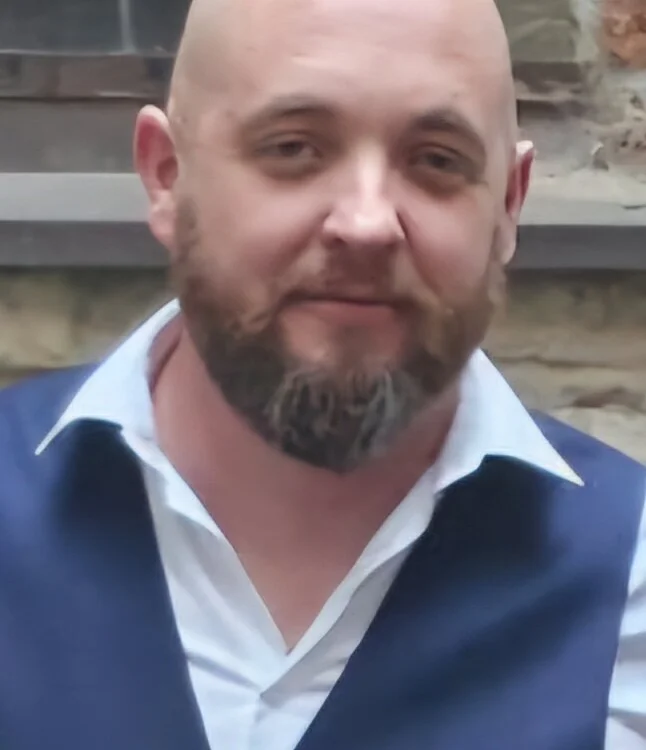 Chester_2006 Adlı Modelin Çevrimdışı XXX Sohbeti