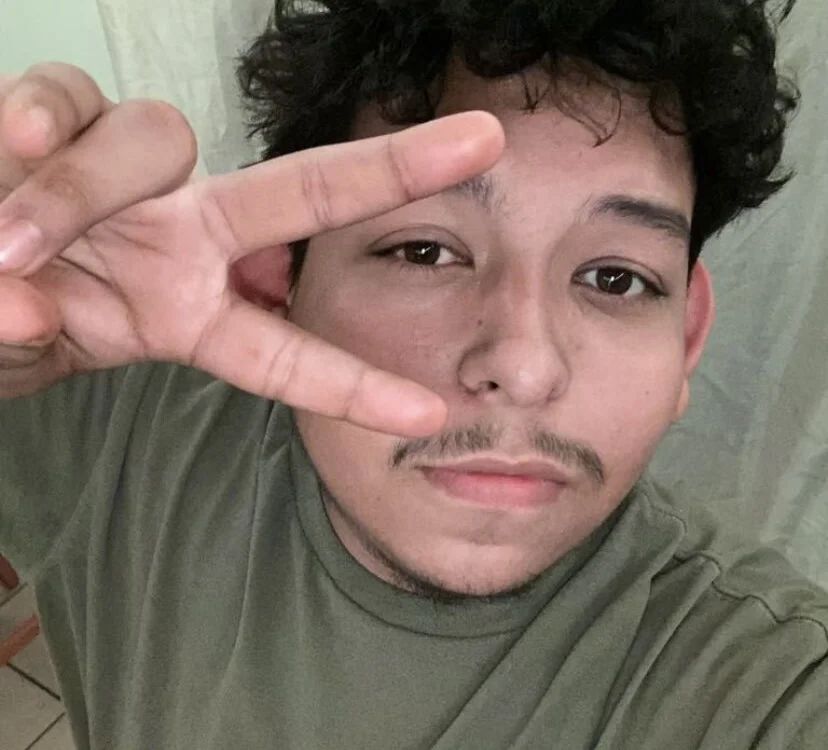 Aidensito788's Offline Chat Room