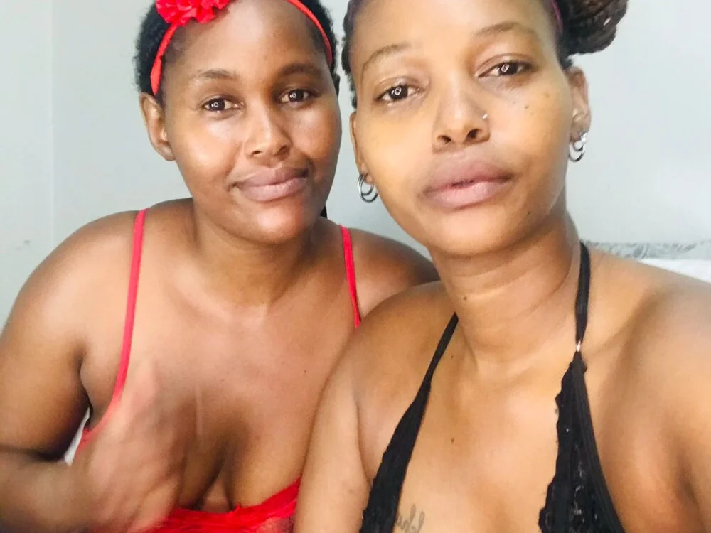 Offline XXX chat Naughty_Horny98