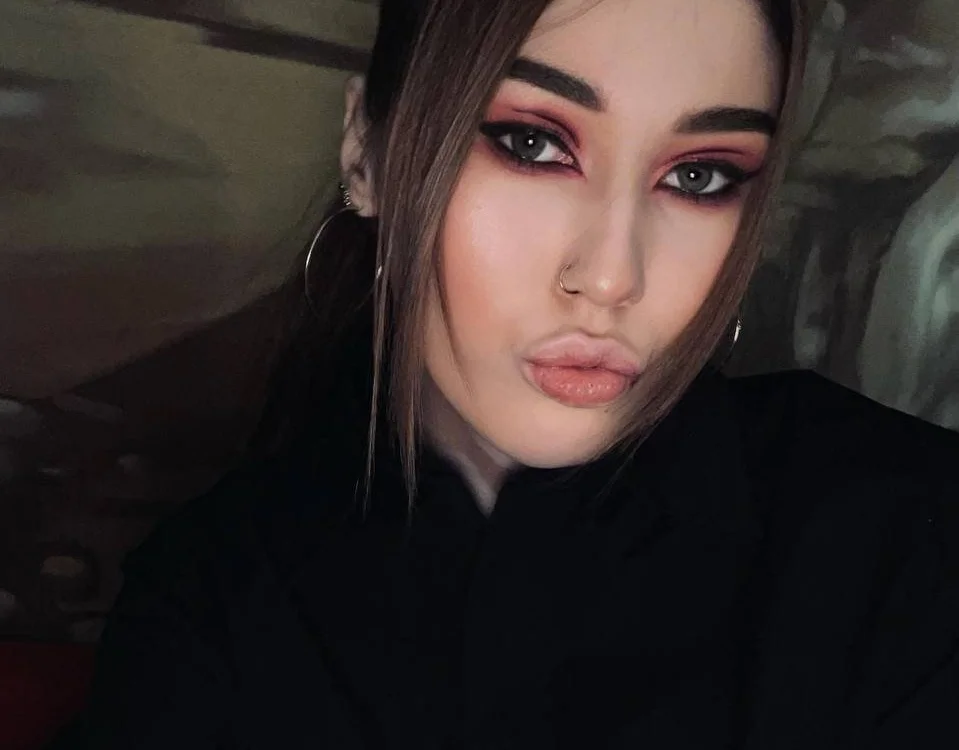 SarahPolson's Offline Chat Room