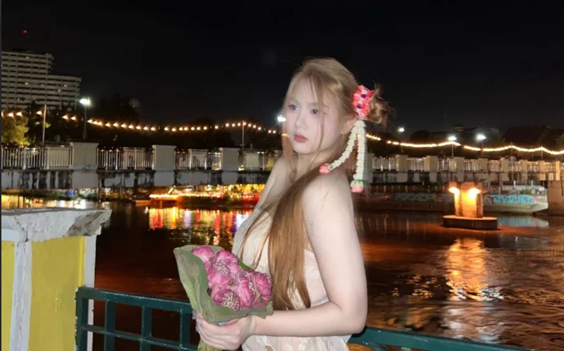 hellosalmon's Offline XXX Chat