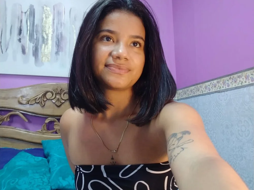 AmaliaAndAngely's Offline XXX Chat