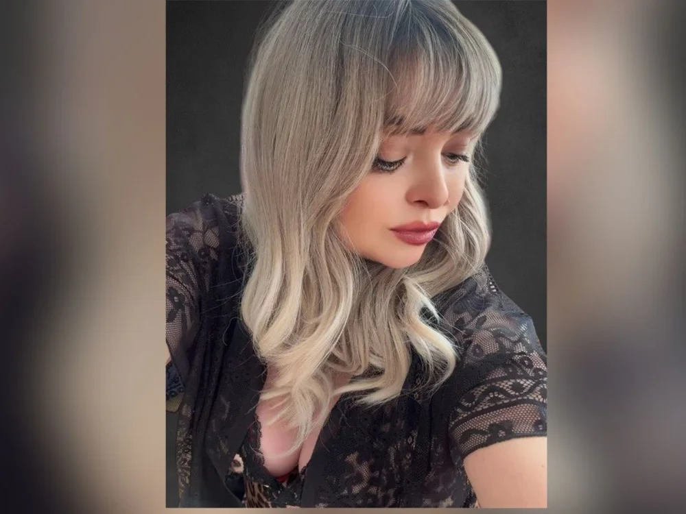 BellaaKiss' Offline XXX Chat