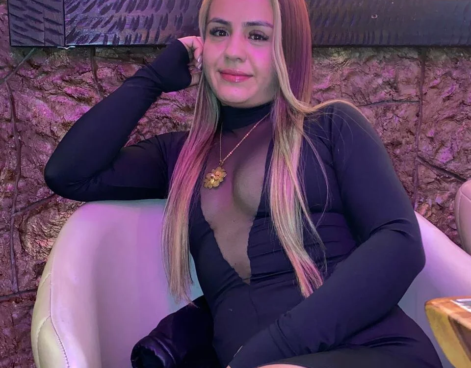 Chat +18 off-line de Isabella1523