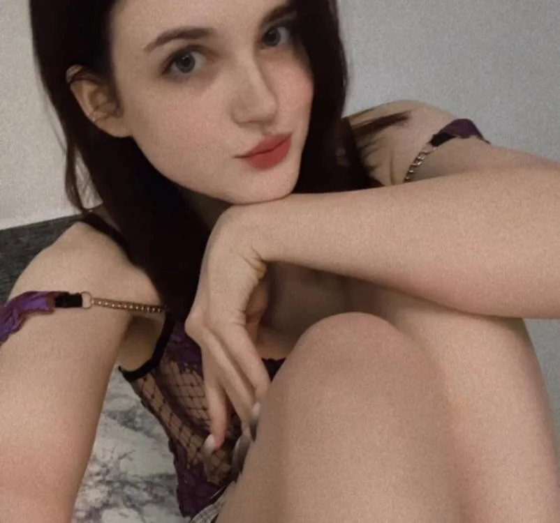 KarinAstol's Offline Chat Room