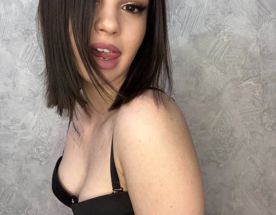 BreckHartnell's Offline Chat Room