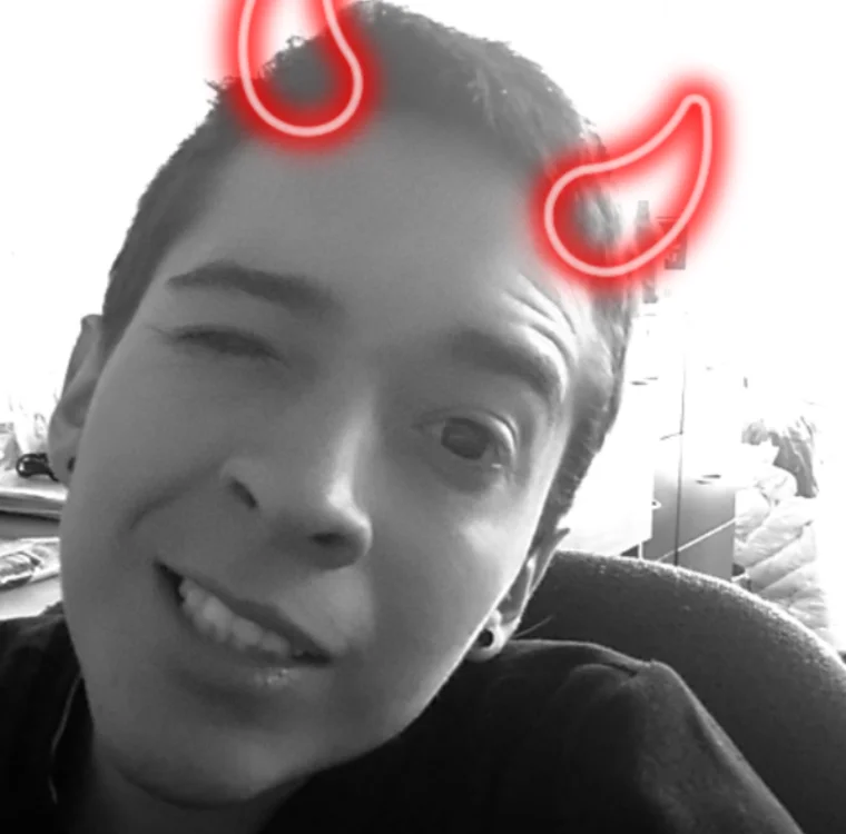 Scorey17's Offline Chat Room