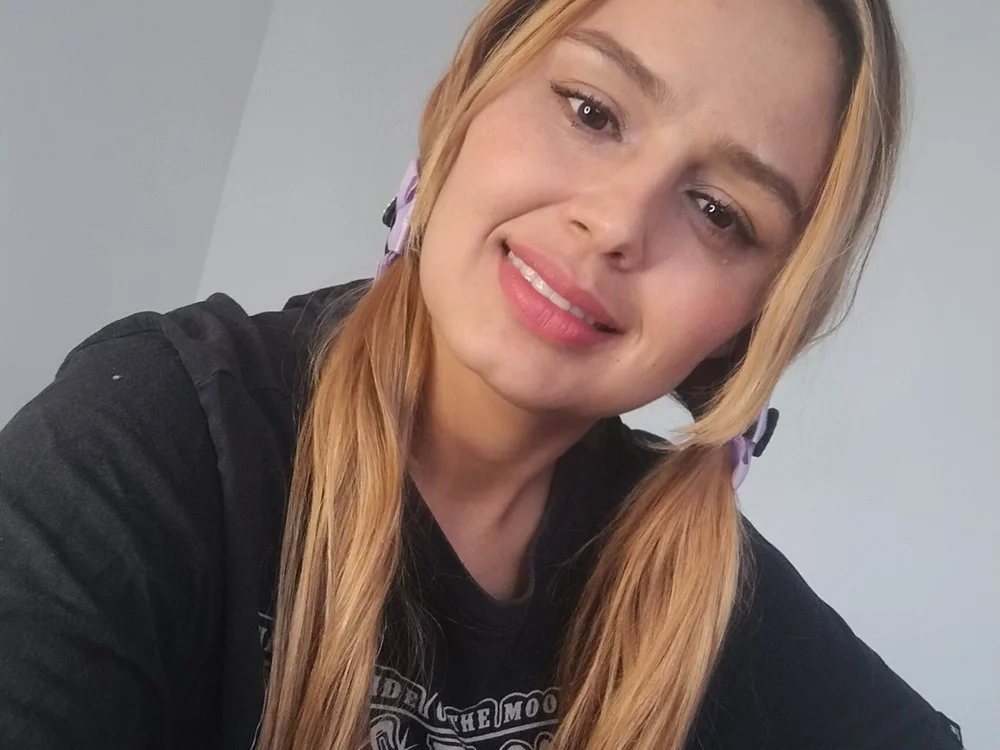 EmilyTailor_'s Offline XXX Chat