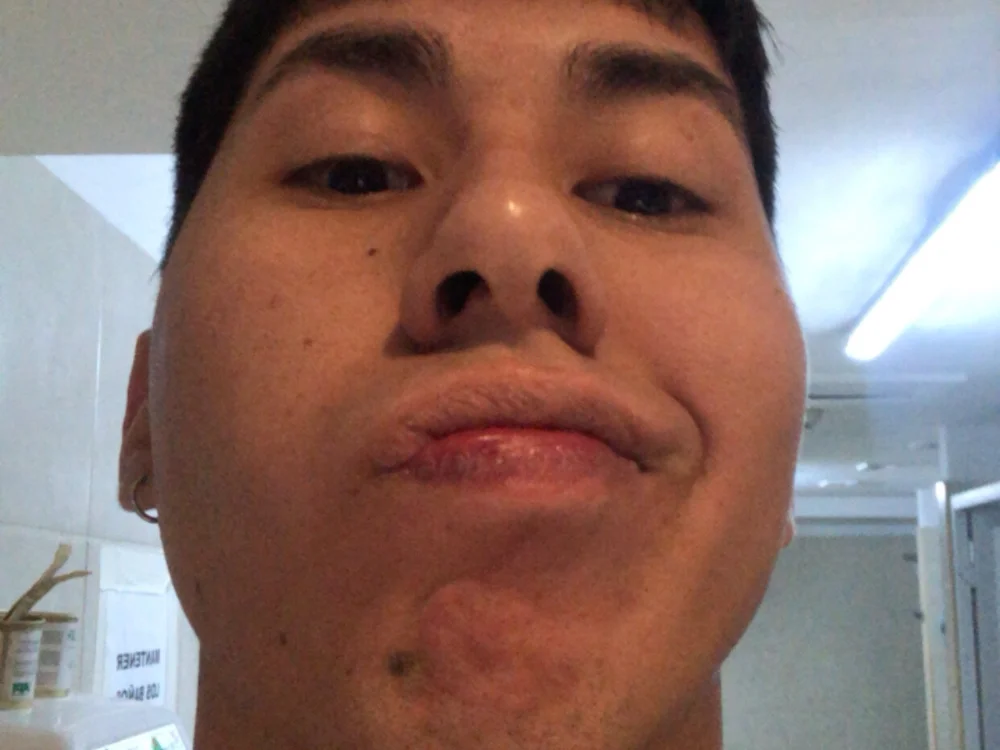 Peter_Andrea69's Offline Chat Room