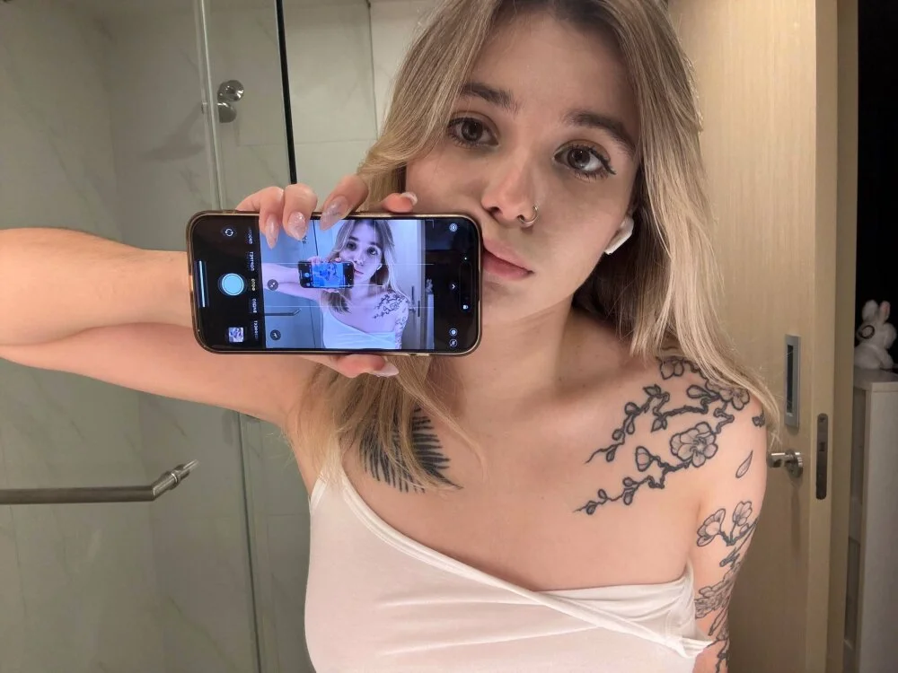 Alicee-teaseのオフラインXXXチャット