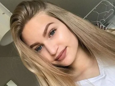 Zerrin_34 on StripChat