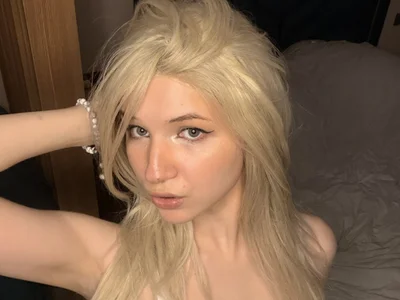 VikkiiSecret - Girl 