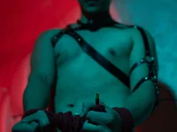 Model JUANDIAMONDS98