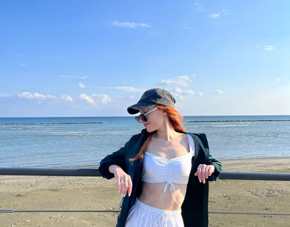 Lola_Leee's Offline XXX Chat
