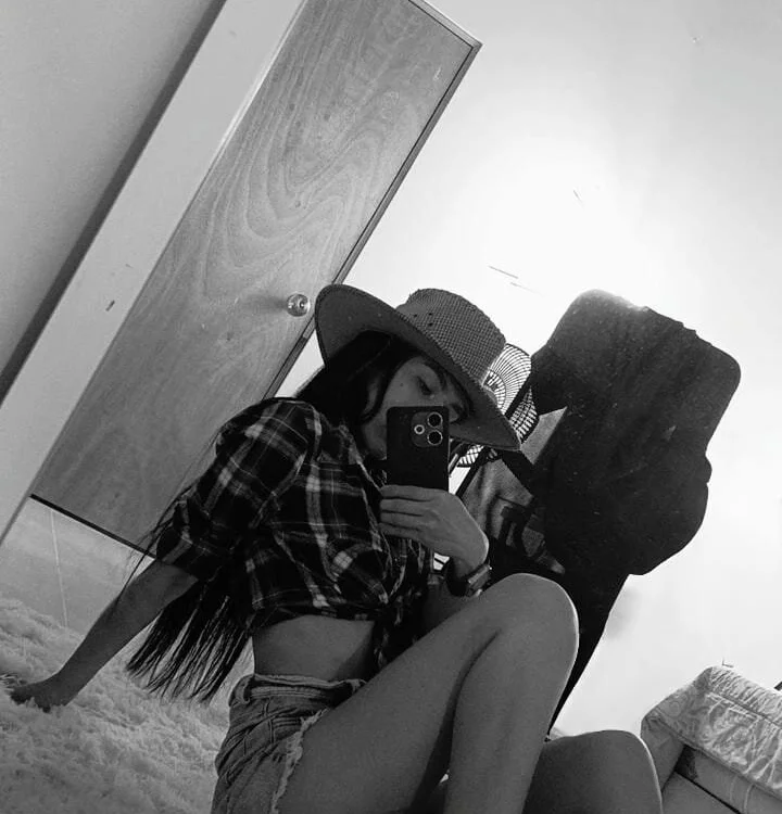 madiison_0 Offline XXX Chat