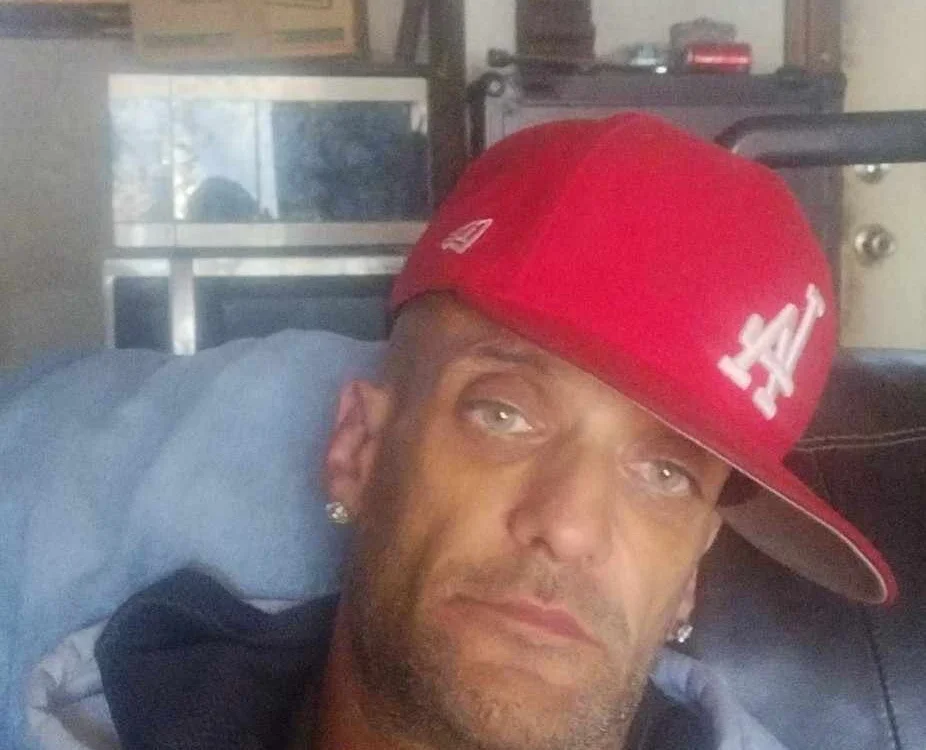 slinginbigD Offline XXX-chat