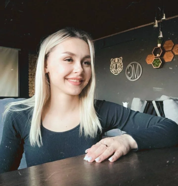 NikkiDzein offline chatrum