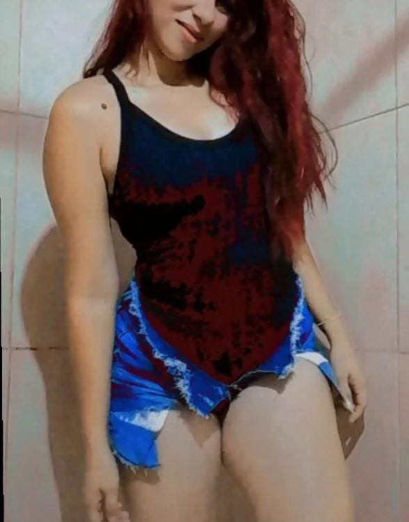 CherryKitty1 Adlı Modelin Çevrimdışı Sohbet Odası