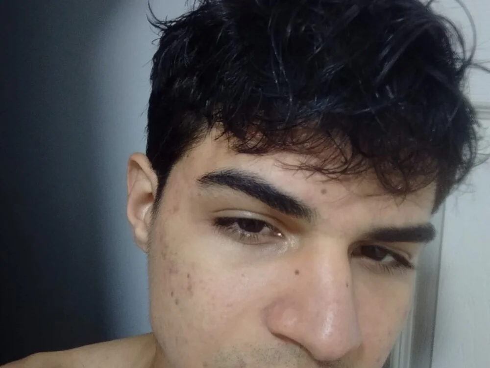 CHILLBICREWX's Live XXX Chat