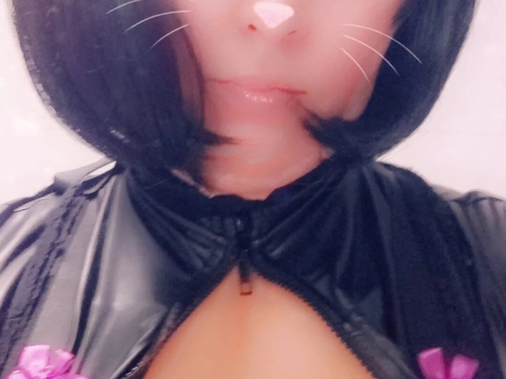 Sissy_Lina Offline Chatraum