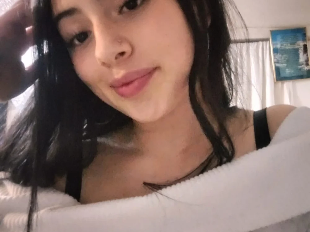 katnnies_ Offline XXX Chat