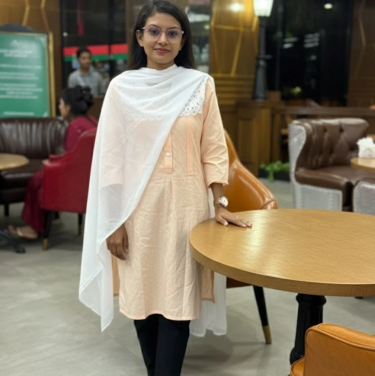 124pakhi: офлайн-секс-чат