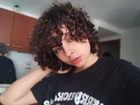 Anny20-05's Offline Chat Room