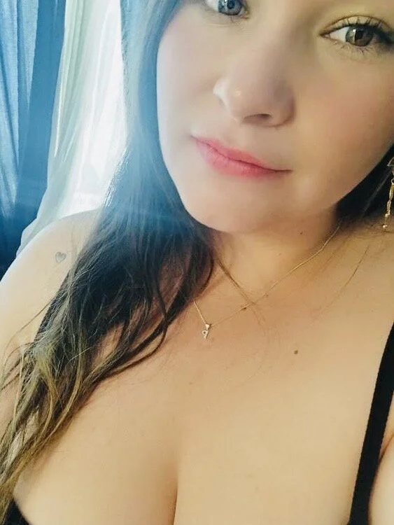 Kate_Hutson's Offline Chat Room