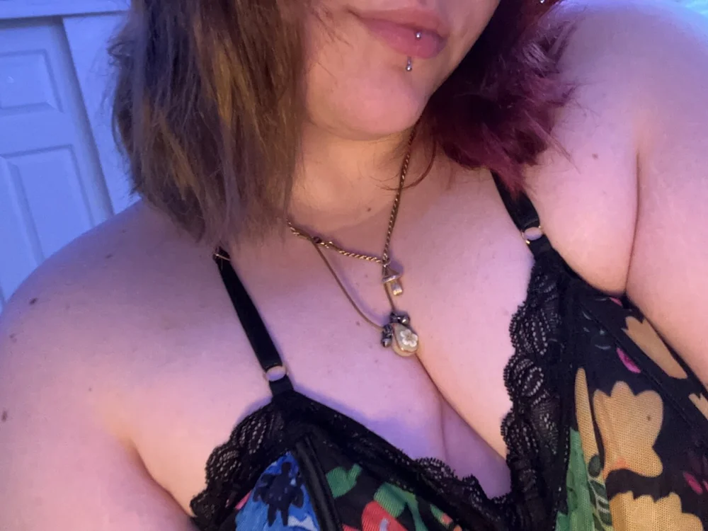 prettttypearl's Offline Chat Room