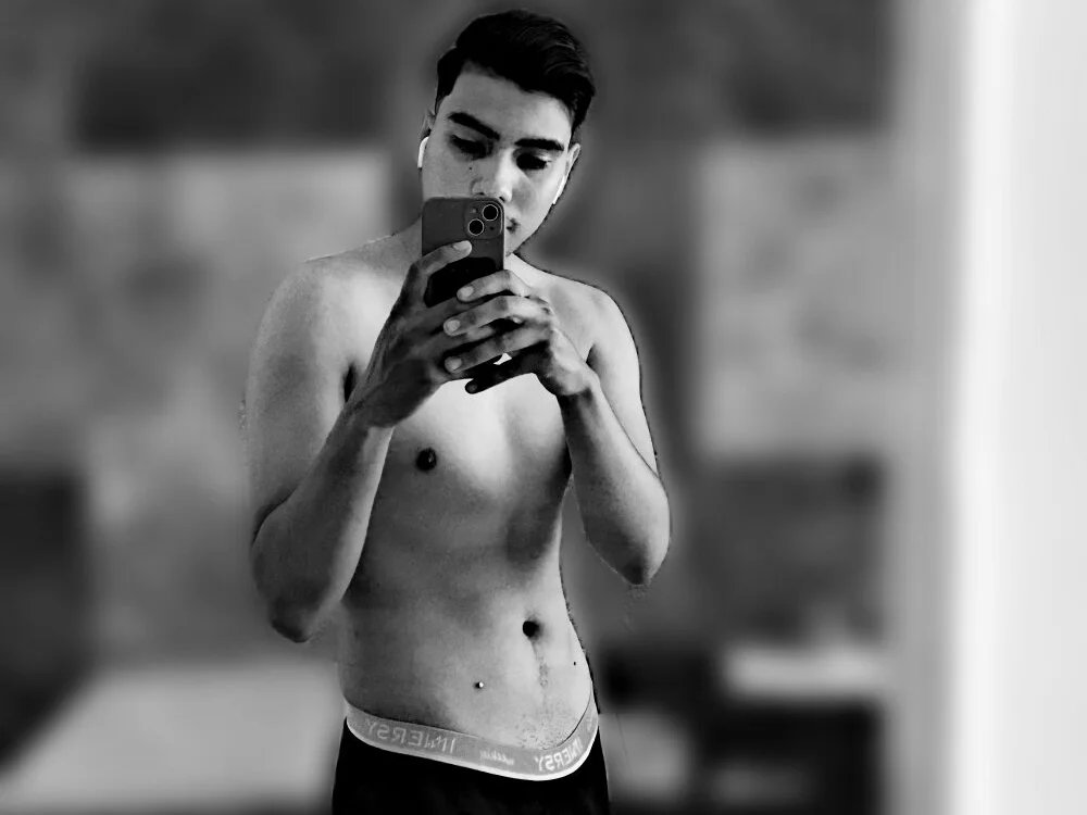 Caifann's Offline XXX Chat