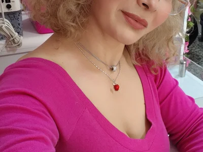 Sol_brillante Female Cameltoe Online Cam Strip