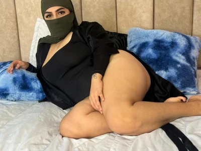 rashaaa_ on StripChat