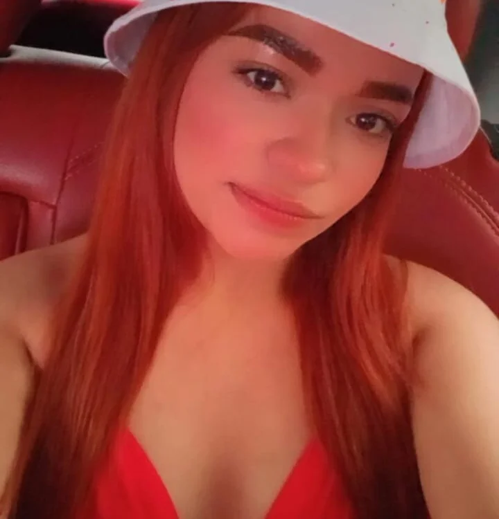 MONICAROUS' Offline Chat Room