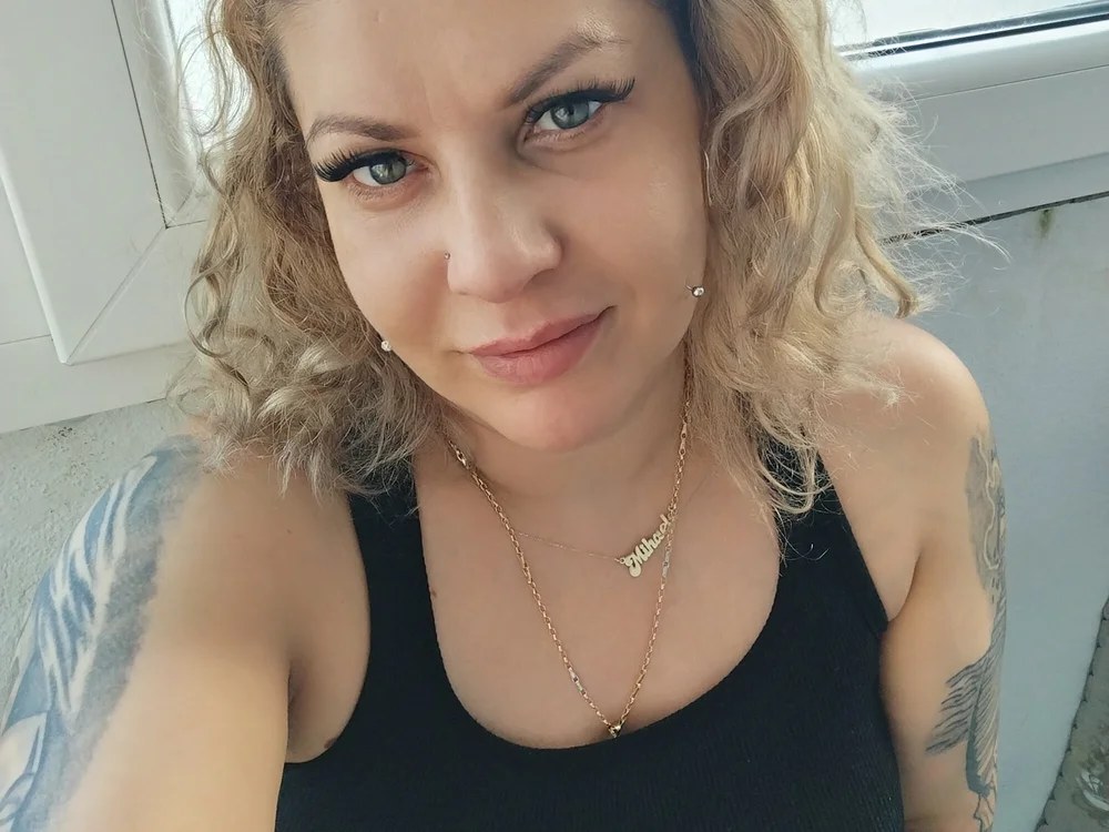 Foryou8789's Offline Chat Room