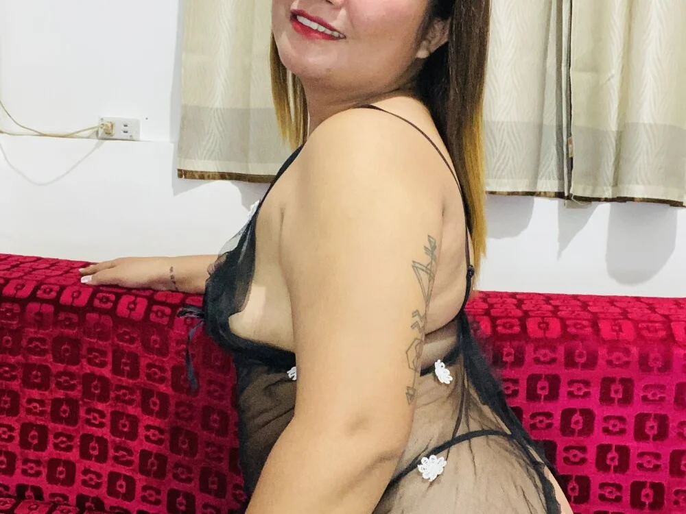 yummy_mia Obrolan XXX Offline