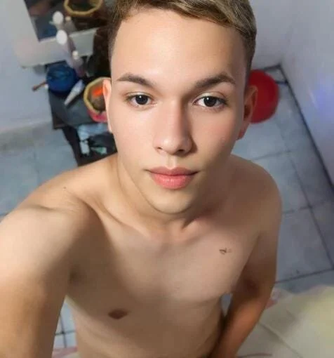 Matheus_tarado_9 offline chatrum