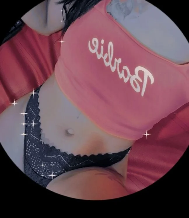 Dirtyfistqueen's Offline Chat Room
