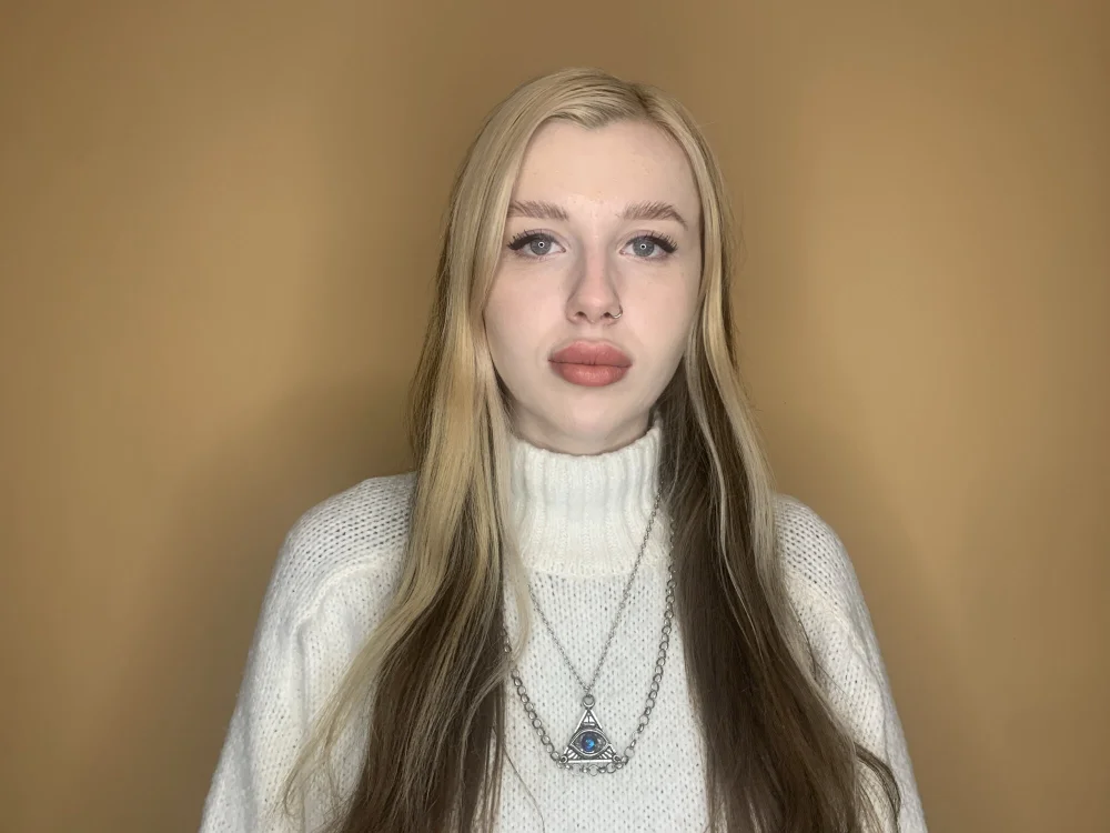 LornaBrayton offline chatrum