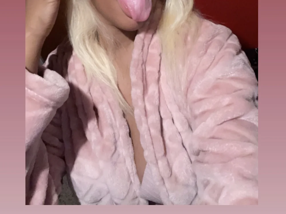 redd2wett's Offline XXX Chat