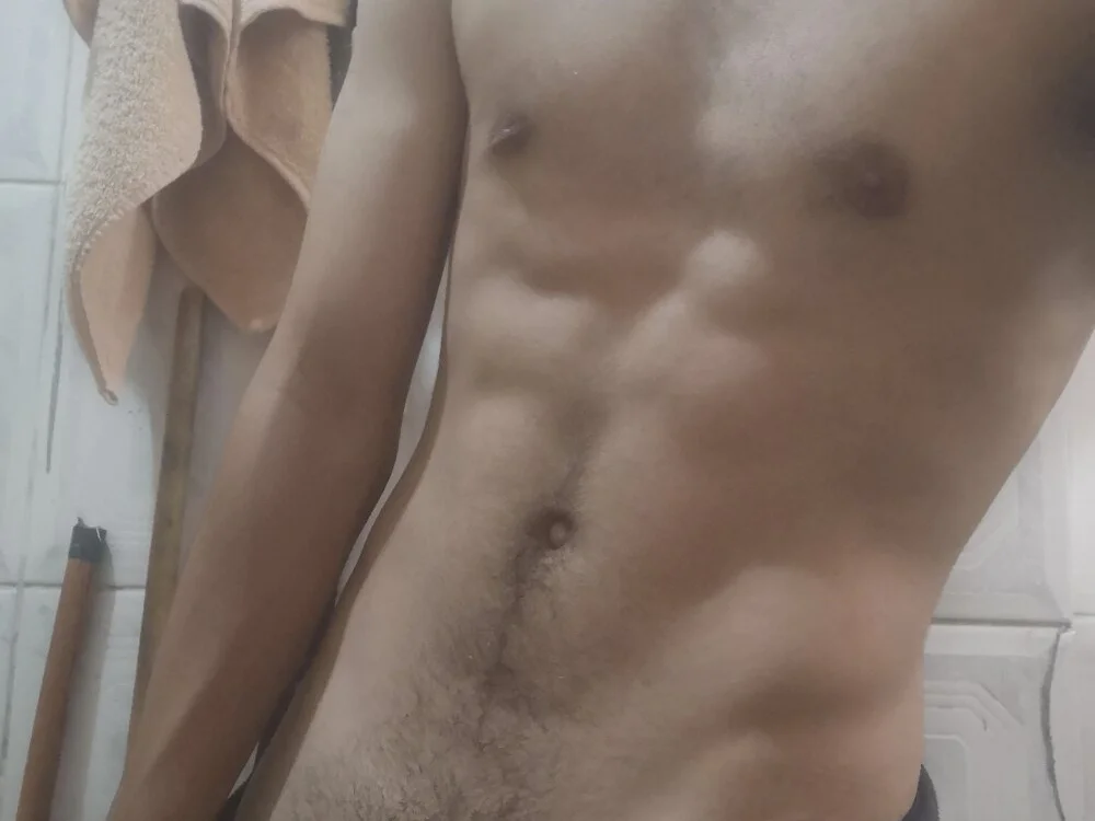 Luxuryboyy0's Offline XXX Chat