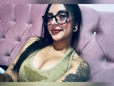 Meghan_explicitpri Couple C2c Free Cam Striptease