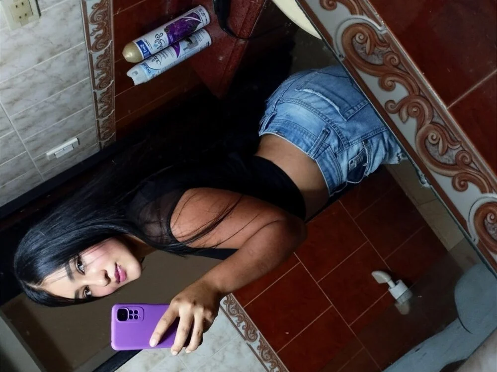 Naomy_Reiden – Offline XXX chat