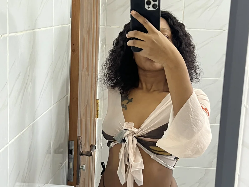 Velvet_bliss offline chatrum