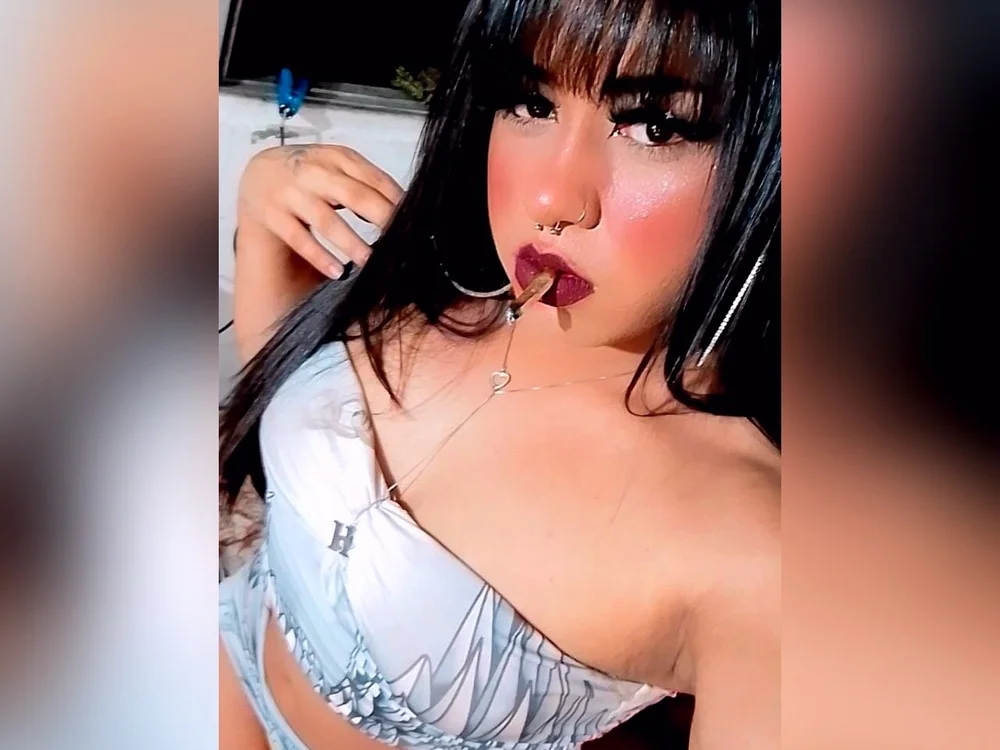 Sembang XXX Luar Talian HelloysaMontezani